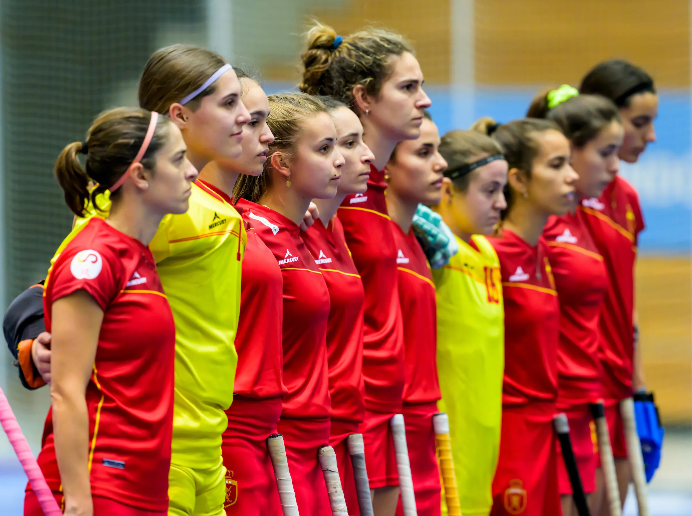 ESPAÑA LUCHARÁ POR EL BRONCE EN EL EUROHOCKEY INDOOR AL PERDER CONTRA POLONIA (2-1)