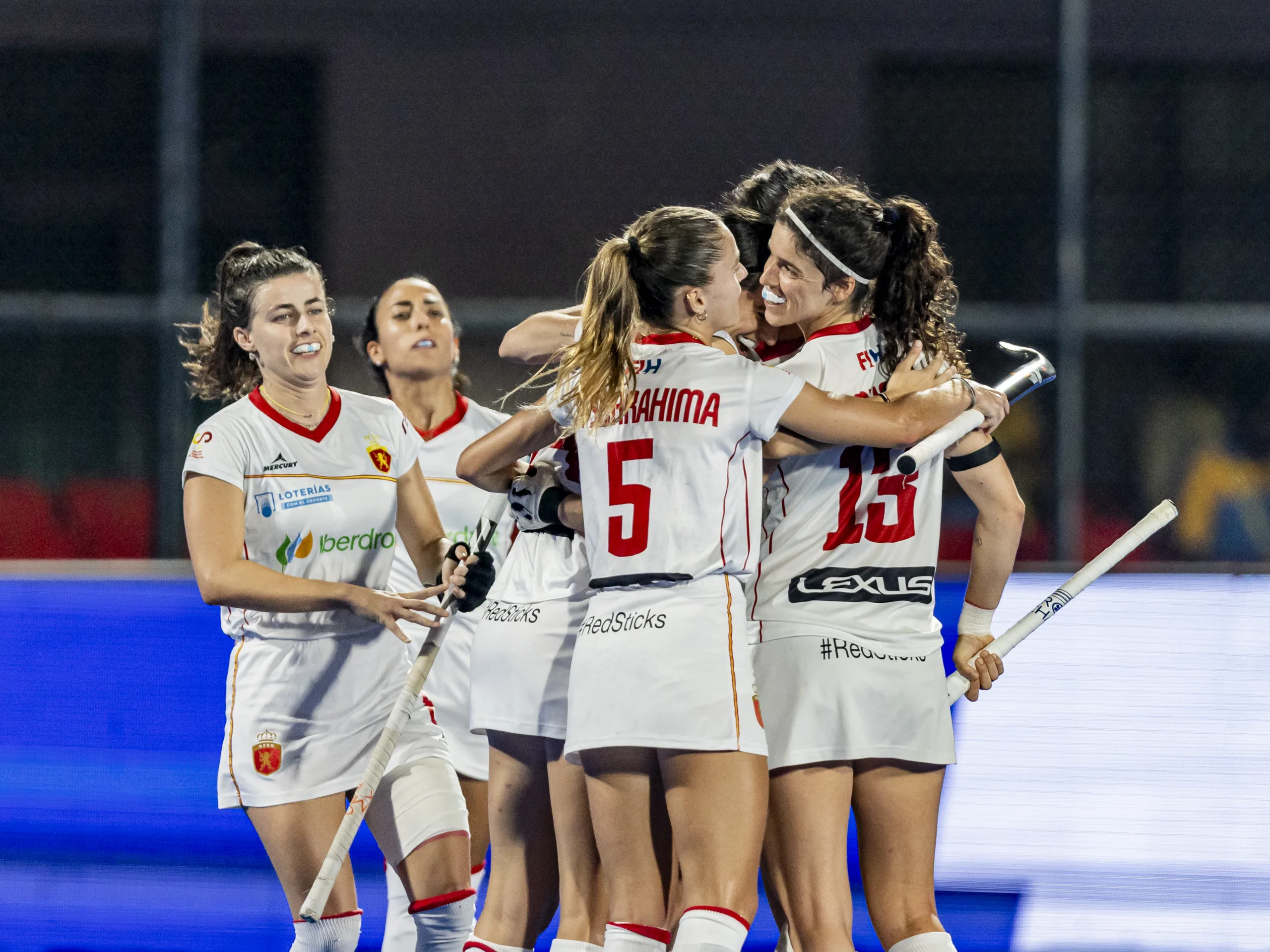 GRAN VICTORIA DE LAS REDSTICKS ANTE INDIA