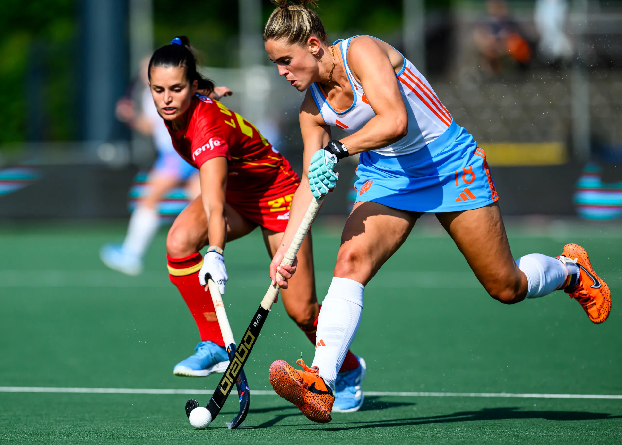 LAS REDSTICKS PLANTAN CARA A LA CAMPEONA OLÍMPICA EN UN GRAN PARTIDO EN AMSTELVEEN (3-2)