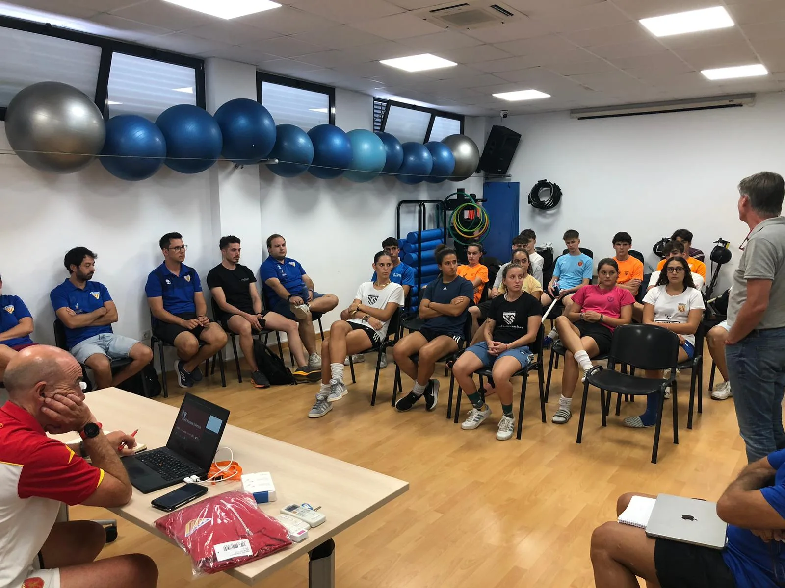 CEAR HOCKEY RFEH VALENCIA- RELACIÓN DE INTERNOS 2025-2026