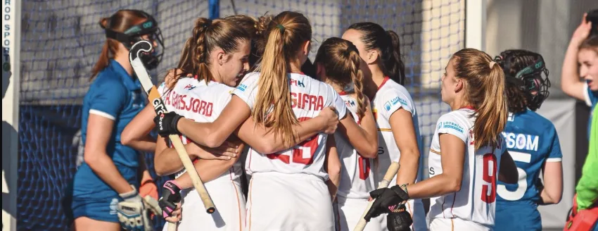 LAS REDSTICKS SUB-21 SE ESTRENAN EN EL MUNDIAL CON UNA VICTORIA ANTE ESCOCIA