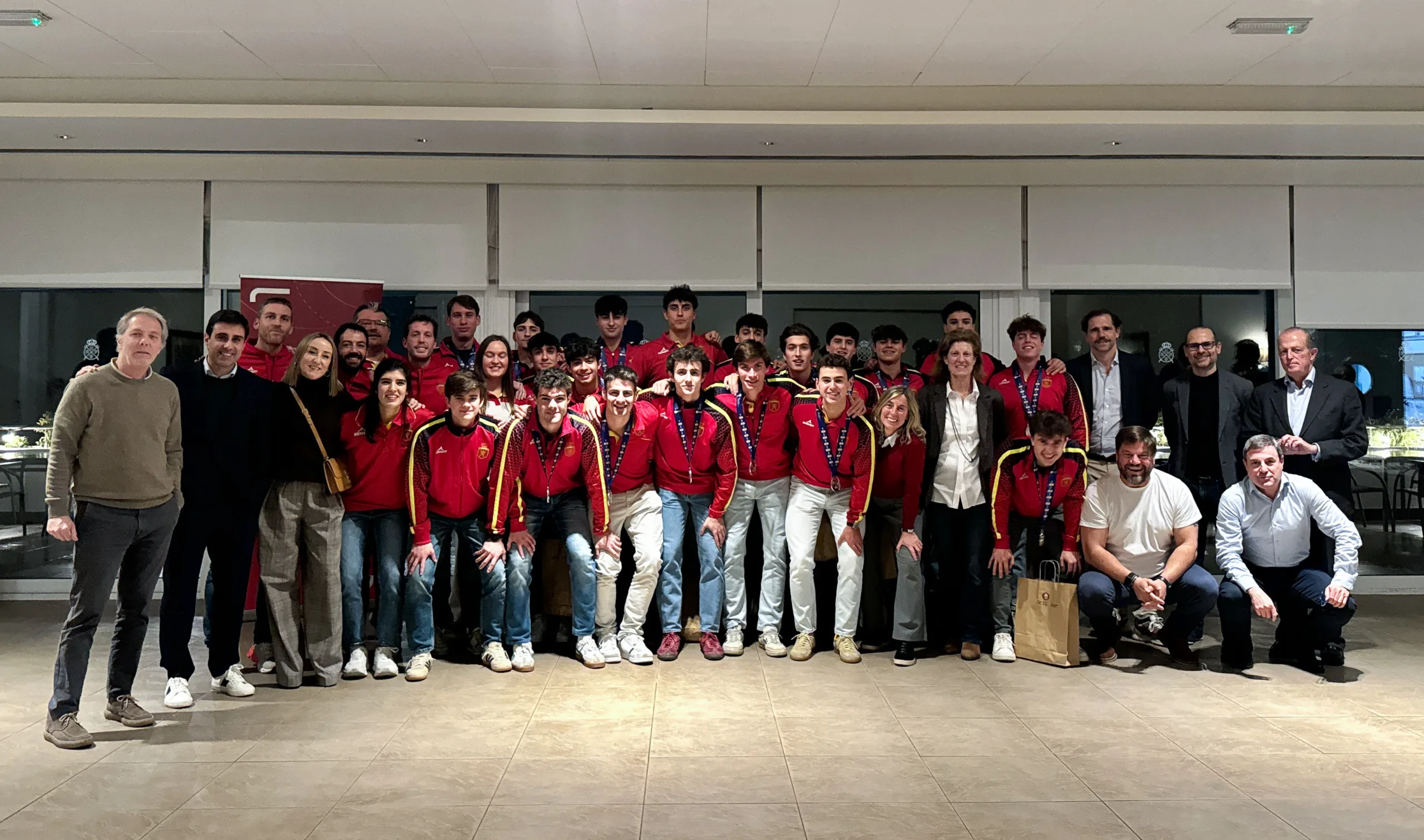 LA RFEH HOMENAJEA A LA SELECCIÓN SUB21 QUE CONSIGUIÓ LA PLATA MUNDIAL